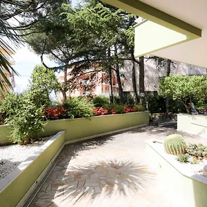 Casa Vacanze Nonna Elsa 008055-lt-0917 , San Remo Italie